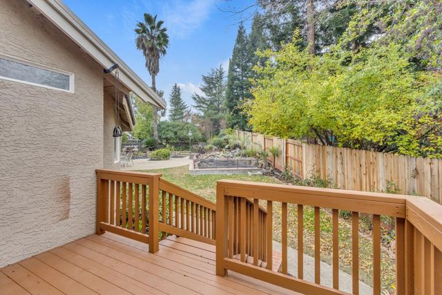 9431 Canyon Lake Ln, Orangevale, CA 95662