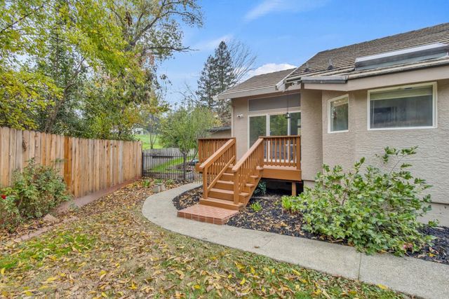 9431 Canyon Lake Ln, Orangevale, CA 95662