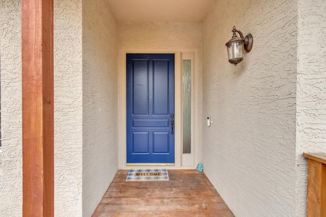 9431 Canyon Lake Ln, Orangevale, CA 95662