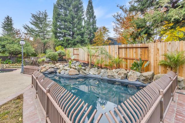 9431 Canyon Lake Ln, Orangevale, CA 95662