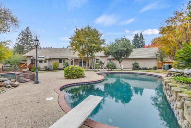9431 Canyon Lake Ln, Orangevale, CA 95662