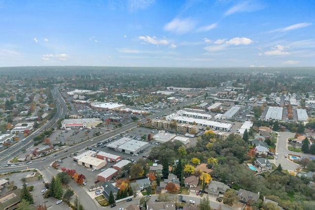 9431 Canyon Lake Ln, Orangevale, CA 95662