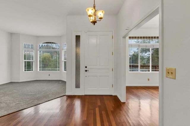 9431 Canyon Lake Ln, Orangevale, CA 95662