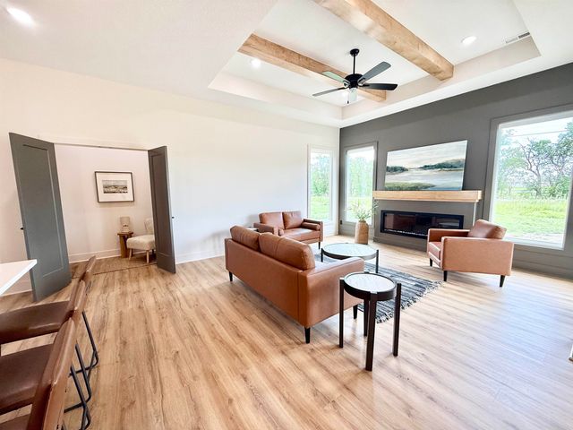5412 N Toben Ct, Bel Aire, KS 67226