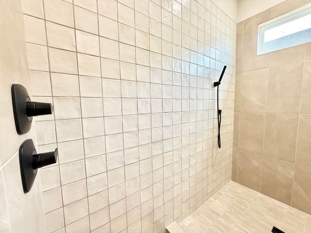 5412 N Toben Ct, Bel Aire, KS 67226