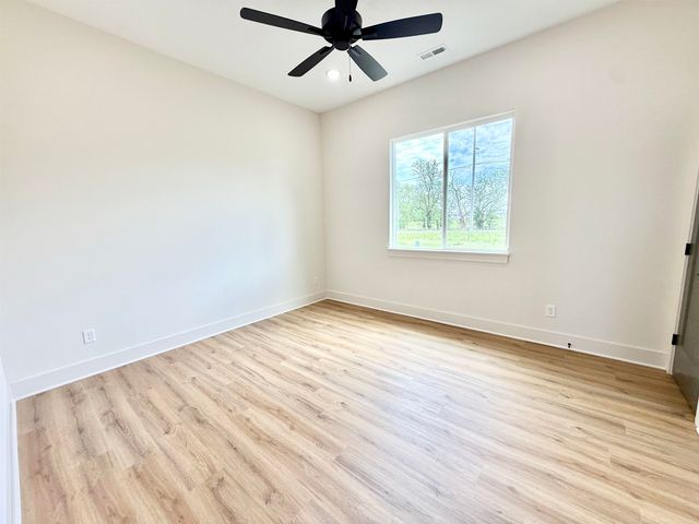 5412 N Toben Ct, Bel Aire, KS 67226