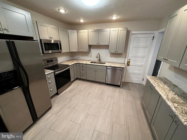 924 FRANKLIN ST, Wyomissing, PA 19610