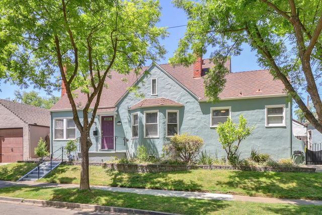 1916 45th St, Sacramento, CA 95819