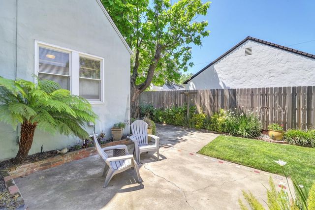 1916 45th St, Sacramento, CA 95819