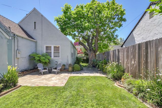 1916 45th St, Sacramento, CA 95819