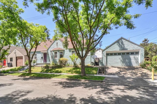 1916 45th St, Sacramento, CA 95819