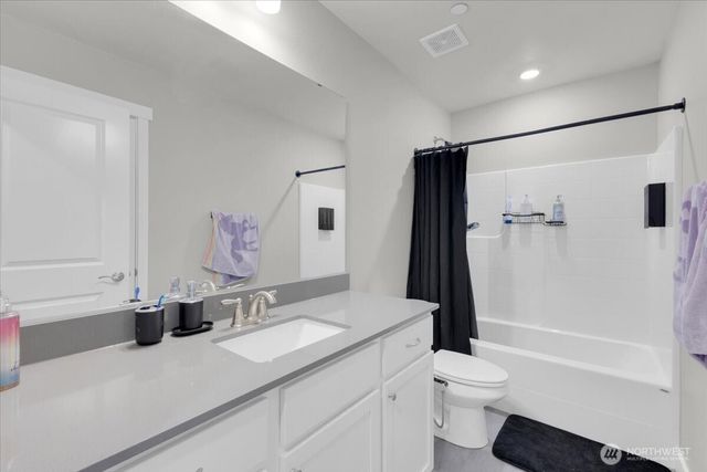 8576 35th Place NE, Marysville, WA 98270