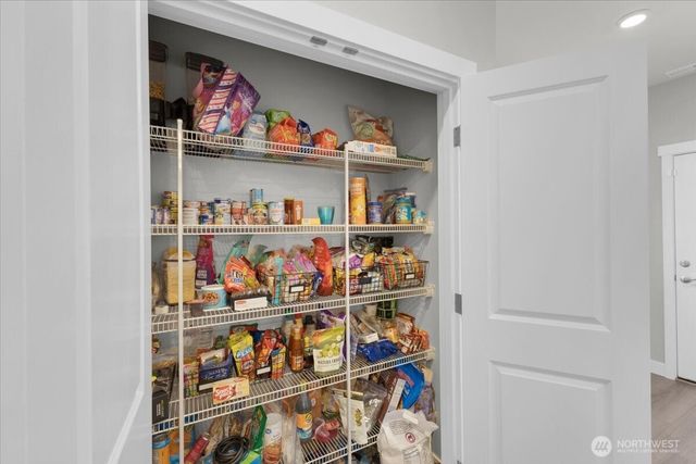 8576 35th Place NE, Marysville, WA 98270