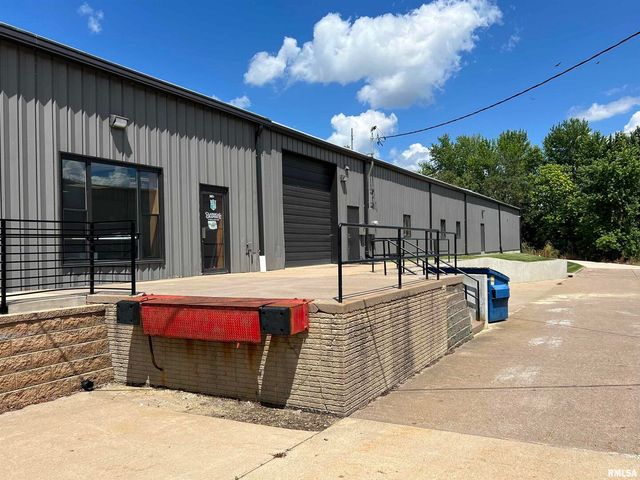 3805 MISSISSIPPI Avenue 2, Davenport, IA 52807