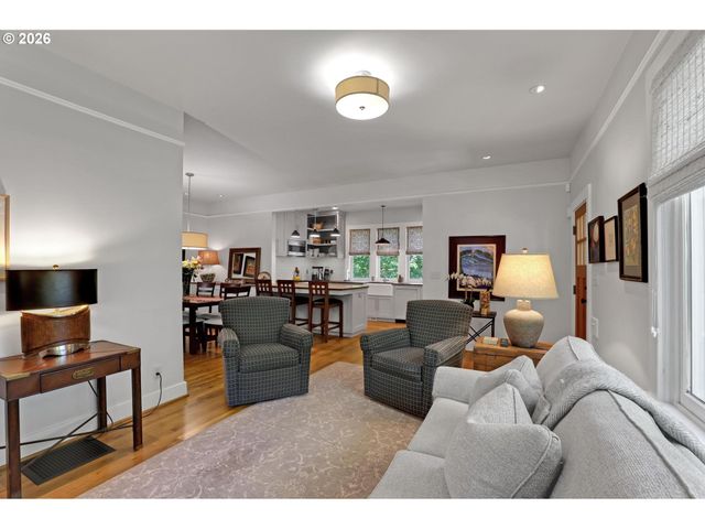 1654 N WILLAMETTE Blvd, Portland, OR 97217