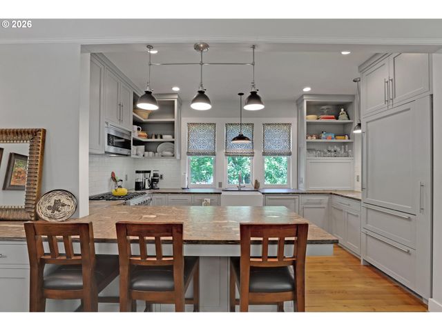 1654 N WILLAMETTE Blvd, Portland, OR 97217
