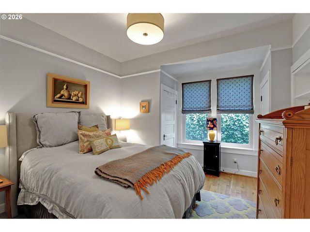 1654 N WILLAMETTE Blvd, Portland, OR 97217