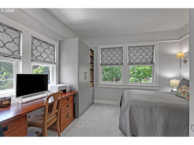 1654 N WILLAMETTE Blvd, Portland, OR 97217