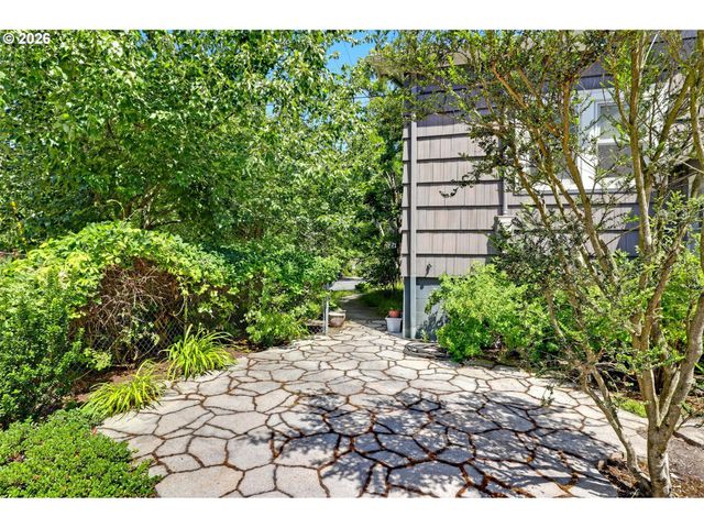 1654 N WILLAMETTE Blvd, Portland, OR 97217