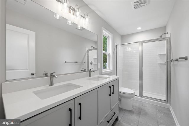 151 LAUCK DR, Winchester, VA 22603