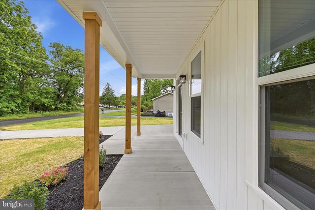 151 LAUCK DR, Winchester, VA 22603