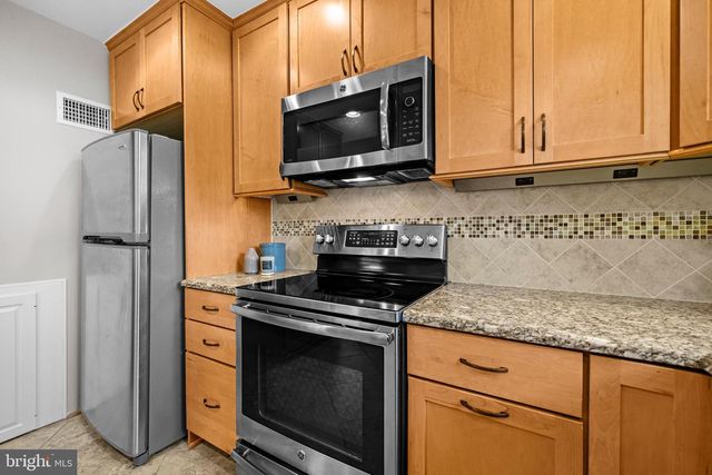 6021 LIBERTY BELL CT, Burke, VA 22015