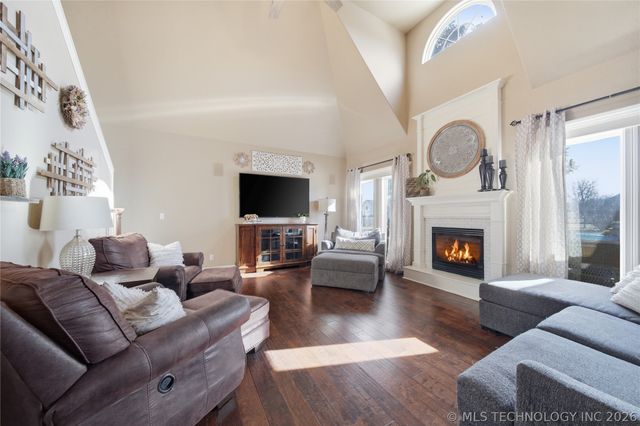 7177 N 196th East Avenue, Owasso, OK 74055