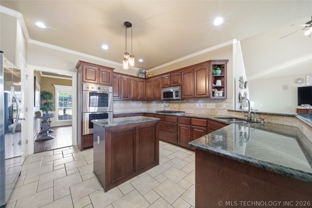 7177 N 196th East Avenue, Owasso, OK 74055