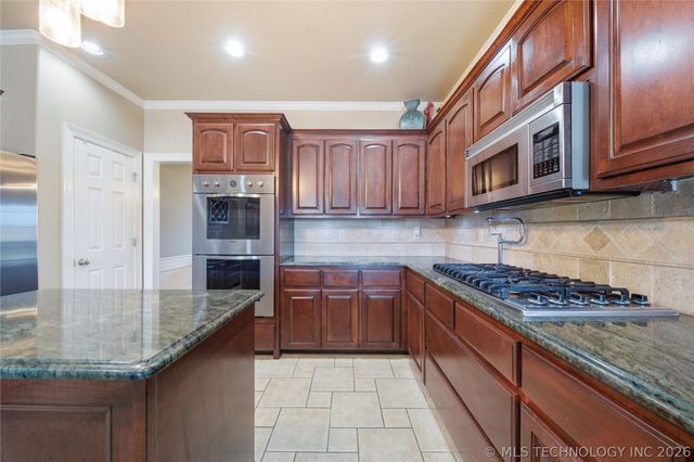 7177 N 196th East Avenue, Owasso, OK 74055