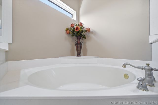 7177 N 196th East Avenue, Owasso, OK 74055