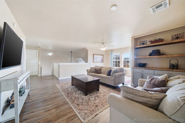 7177 N 196th East Avenue, Owasso, OK 74055