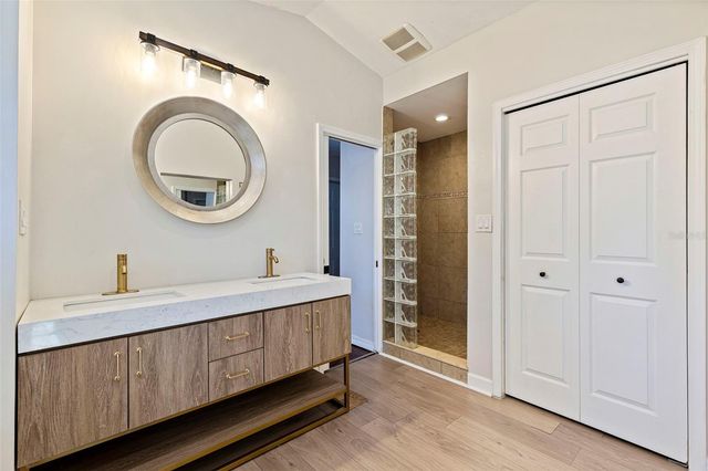 1610 14TH STREET N, St Petersburg, FL 33704