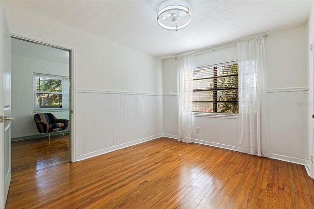 1610 14TH STREET N, St Petersburg, FL 33704