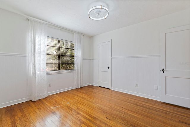 1610 14TH STREET N, St Petersburg, FL 33704