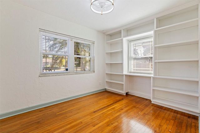 1610 14TH STREET N, St Petersburg, FL 33704