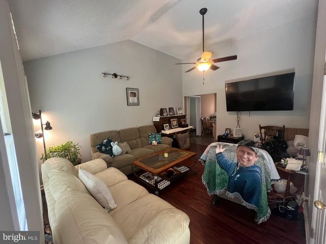 22 LENAPE DR, Egg Harbor Township, NJ 08234