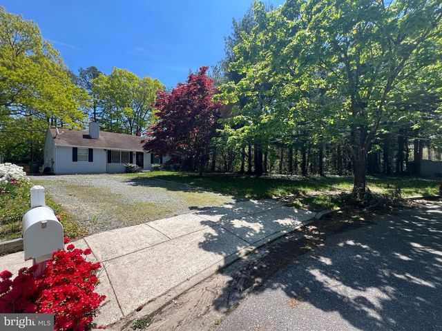 22 LENAPE DR, Egg Harbor Township, NJ 08234