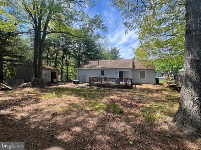 22 LENAPE DR, Egg Harbor Township, NJ 08234