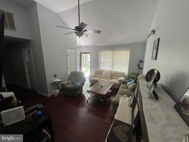 22 LENAPE DR, Egg Harbor Township, NJ 08234