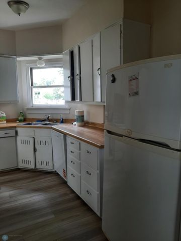 1022 3 Avenue South S, Fargo, ND 58103