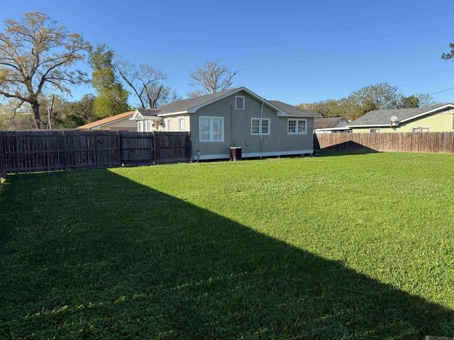 24225 Cross St, Plaquemine, LA 70726