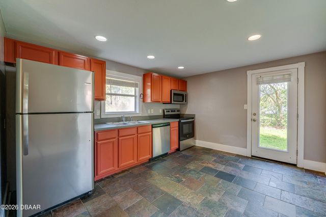 93 Lincoln Avenue, Ormond Beach, FL 32174