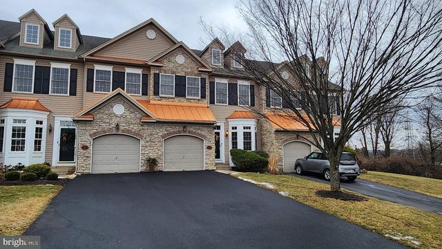 3 KINGS AVE, Easton, PA 18045