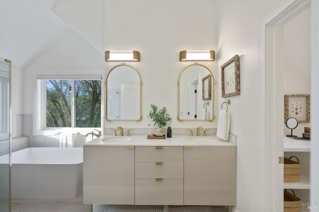 13605 Garric Ave, Glen Ellen, CA 95442