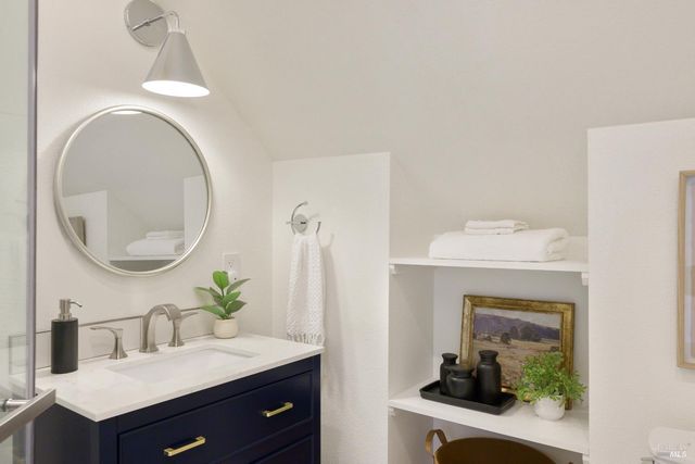 13605 Garric Ave, Glen Ellen, CA 95442