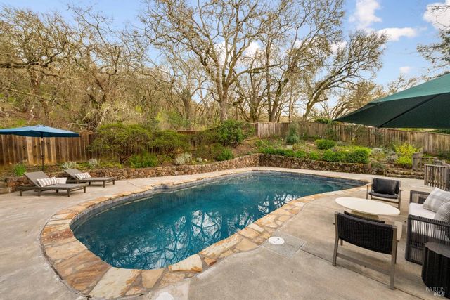 13605 Garric Ave, Glen Ellen, CA 95442