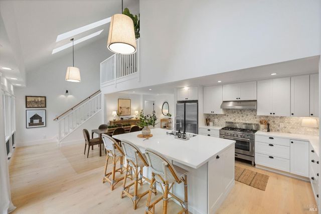 13605 Garric Ave, Glen Ellen, CA 95442