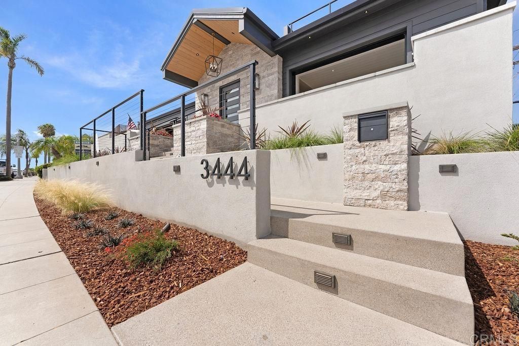 3444 Crown Point Drive 3444/3442, San Diego, CA 92109 — photo 2