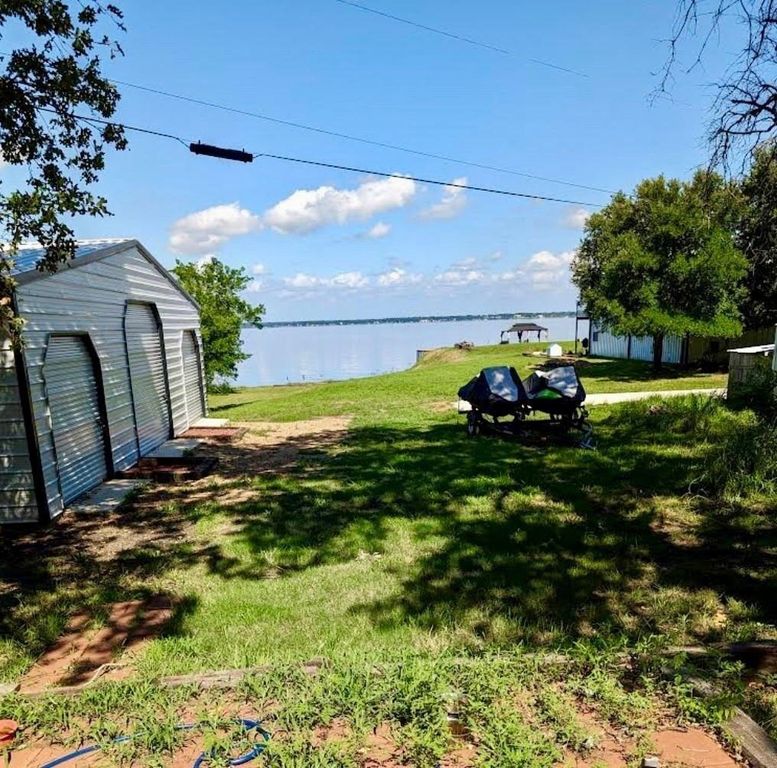 716 Lakeshore Drive, Seven Points, TX 75143