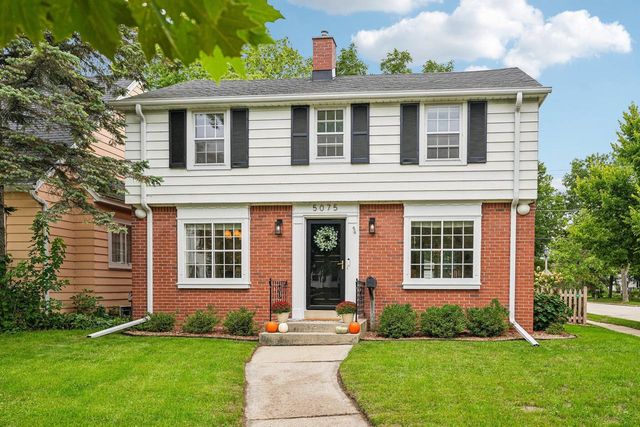 5075 N Berkeley BOULEVARD, Whitefish Bay, WI 53217